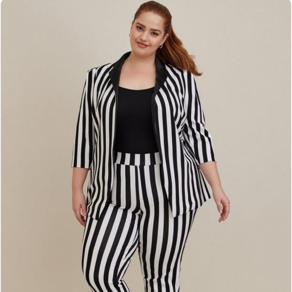🪲 RARE BEETLEJUICE BLAZER 🪲